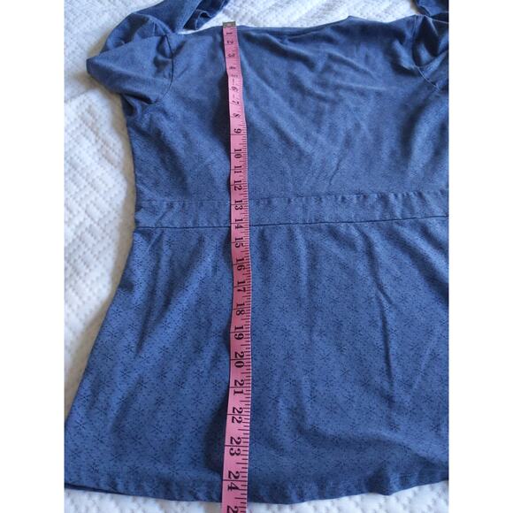 LL Bean Womens M Wrap Top 3/4 Sleeve Empire Waist Blue Tencel Blend - Picture 7 of 7